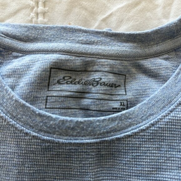 EDDIE BAUER MEN'S SIZE XL LIGHT BLUE CREW NECK LIGHT WEIGHT SWEATER - Picture 4 of 4